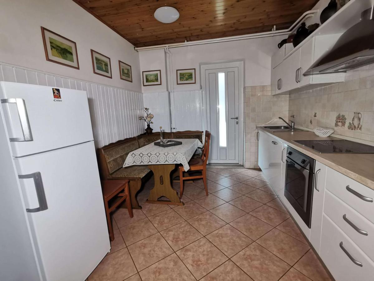 Pri Noni "Istracycle" Apartamento Lucija Exterior foto